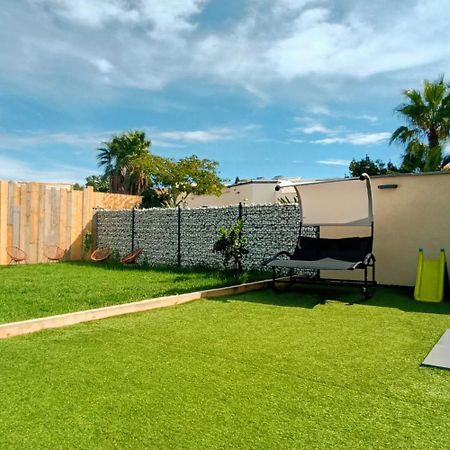 Villa DALI LA GARDE 260m2 Jacuzzi, Sauna, Piscine, jardin 500m2, 5 minutes de la Plage Esterno foto